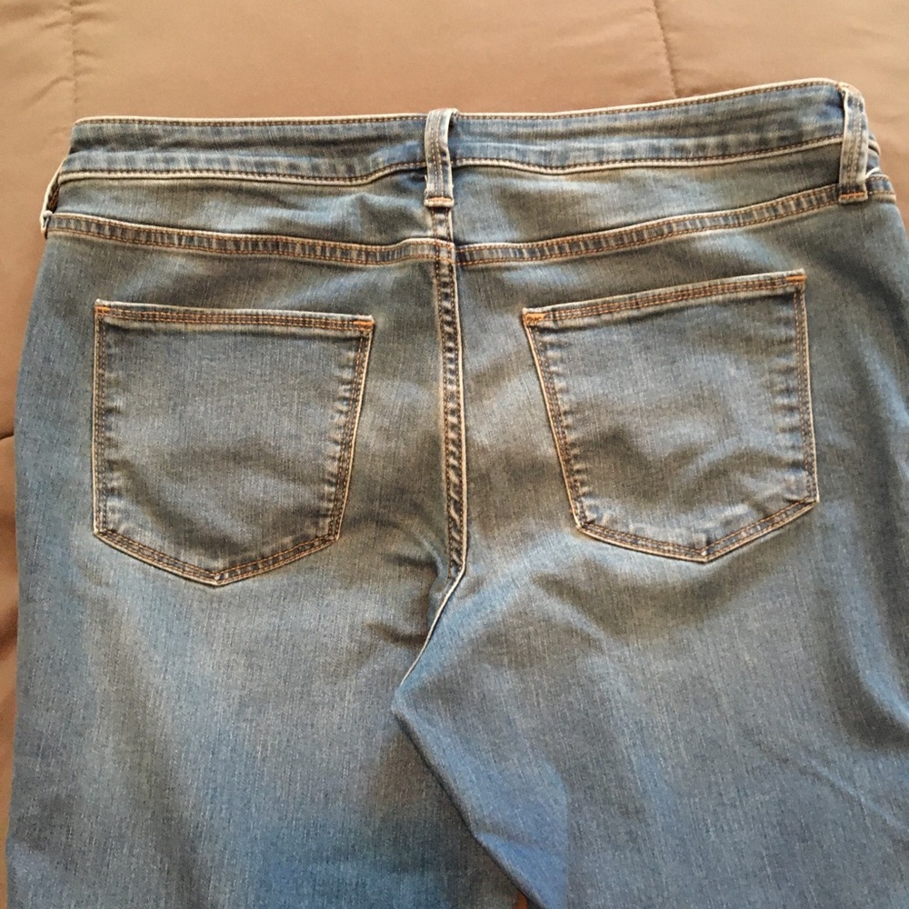 Mid Rise Jeggings - Picture 2 of 4